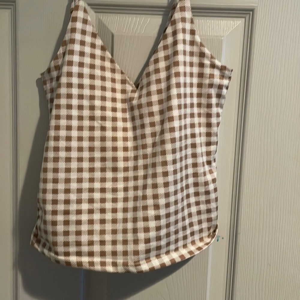 This is a small, Colors are white and tan